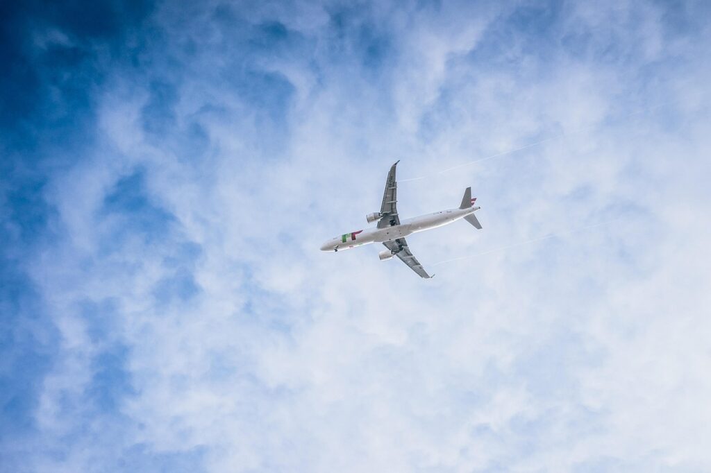 plane flying aviator travel 8508636